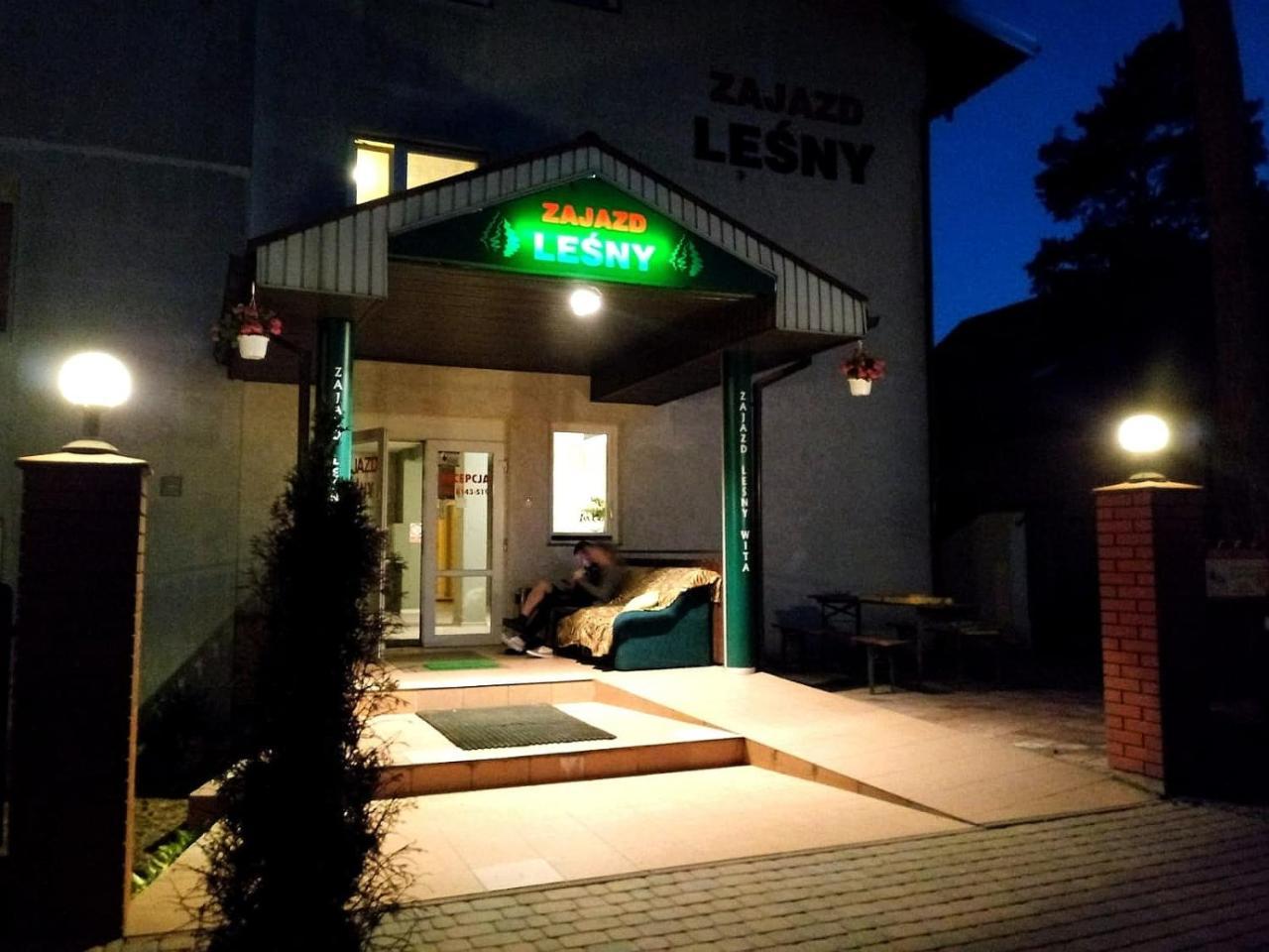 Zajazd Lesny Tuszyn Exterior foto